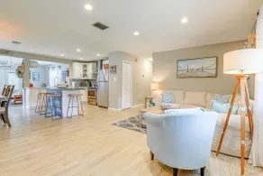 Private & Picturesque Escape on Lake Henry! - Image 3