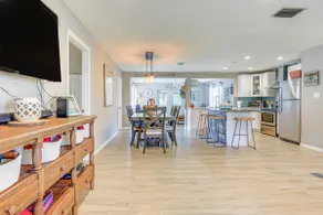 Private & Picturesque Escape on Lake Henry! - Image 5