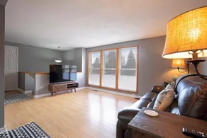 Northside Abode: Close to Downtown - Image 4