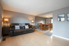 Northside Abode: Close to Downtown - Image 5