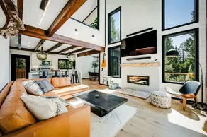 Modern Family Haven w Game Room, Hot Tub, Dogs Ok! - Image 2