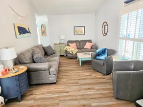 The Bee's Knees-Cozy Cottage w/Optional Golf Cart - Image 5
