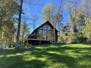 Fern Haven A modern take on Hocking Hills cabins - Image 2