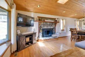 Lovely Terra Alta Cabin < 1 Mi to Alpine Lake - Image 5