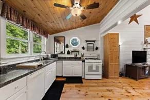 Secluded Cabin a Stone's Throw From the A.T.! - Image 4