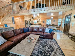 Spacious Mountain Retreat w/ Hot Tub & Game Room - Image 4