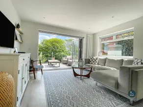 Seafeathers - Luxury Holiday Home with Sea Views - Image 4