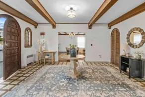 Spacious 3b/3b Mediterranean in White Plains - Image 5