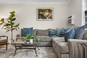 Spacious 3b/3b Mediterranean in White Plains - Image 3