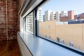 Stunning 2BR loft in city center - Image 5