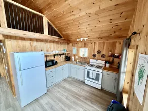The Getaway- A Cozy Lakeside Cabin - Image 4