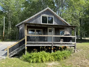 The Getaway- A Cozy Lakeside Cabin - Image 2