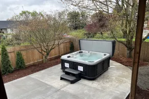 Sensationally Furnished *Hot Tub*, Pet Friendly, Game Room w/ Ping Pong, Foosball, Darts, Etc - Image 5