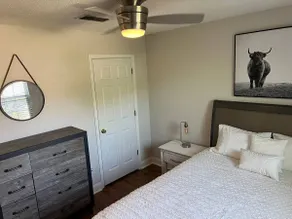 5-STAR Modern Stylish Centrally Located - Image 4