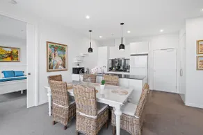 A taste of paradise in inner city suburbia - Image 4