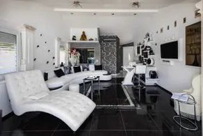 Apt OM - One-Bedroom Apt with Balcony and Sea view - Image 4