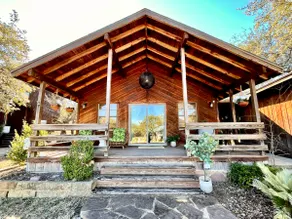 Family Friendly Cabin w/ Pool and Pickleball! - Image 2