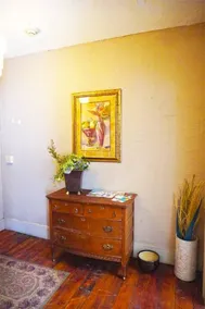 Caroline`s Place in Historic Roscoe Village - Image 4