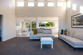 Driftwood Beach House with Spa Pool - Absolute Beachfront! - Image 4