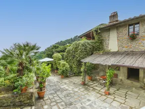 Apartment mit privatem Pool, Garten und Grill - Image 3