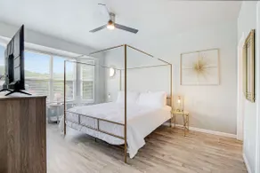 Sleeps 30! Decks, Docks & Lake Life! - Image 3