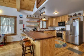 Maine Land - Newly decorated and beautiful home along the Birches Beach Road! - Image 4