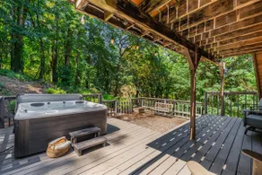 Fairview Cabin: 3bed/3.5ba Chalet in Wine Country! - Image 2