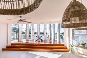 Amazing Currimundi Lakefront Ocean Penthouse - Image 4