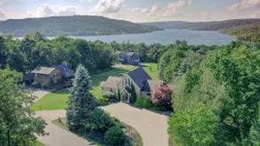 Wolfpack Retreat | Dog Friendly, Lake, Hot Tub! - Image 2