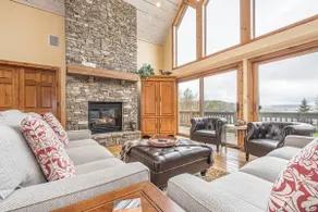 Wolfpack Retreat | Dog Friendly, Lake, Hot Tub! - Image 4