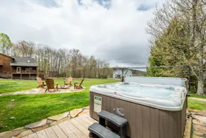 Wolfpack Retreat | Dog Friendly, Lake, Hot Tub! - Image 3