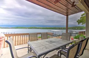 Pool Days & Water Fun Await: Lake Ozark Escape! - Image 2