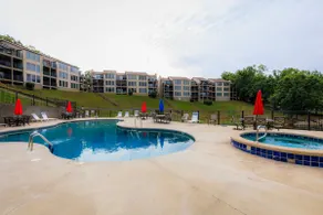 Pool Days & Water Fun Await: Lake Ozark Escape! - Image 3
