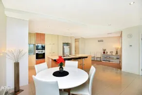 Gallery Resort Style Penthouse No 13 - Image 5