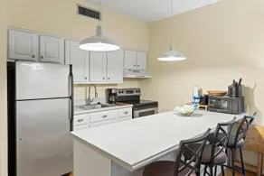Cute and Comfy Retreat on Sanibel Island - Image 2