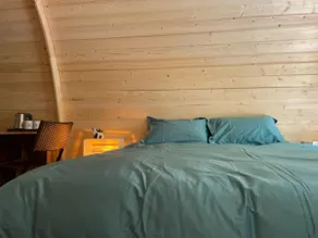 Woodland Deluxe Cabin with Bathroom and Shower - Image 2