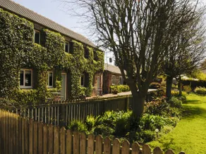 Superior Cottage with Garden View at The Poplars-G - Image 5