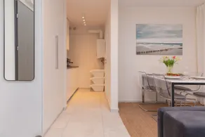 Secluded 13 | 1 Bedroom | Parking | Balcony - Image 4