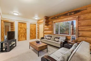 Secluded cabin with private hot tub & views - Image 2