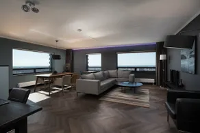 Amazing Apartment on 39th floor 774 - Image 2