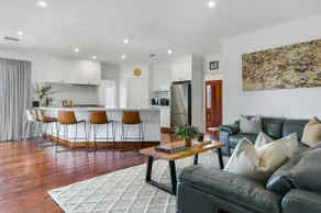 Wren Hill - Dreamy Home with Spectacular Views - Image 2