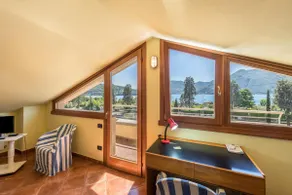 Apartment 'Casa Caterina Mansarda' with Lake View, Garden & Wi-Fi - Image 2