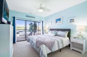 Amazing Main Channel Views with Screened Balcony - Image 3