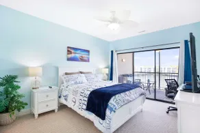 Amazing Main Channel Views with Screened Balcony - Image 4