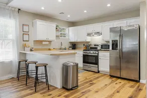 Tranquil TU Getaway! EXPO/Route 66/Cherry St -3bd - Image 2