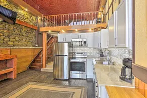 Walk to River: Unique Studio in Renovated Bar! - Image 2