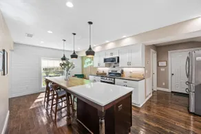 Call Me Old Fashioned! *Heart of Bardstown Square* - Image 3