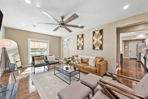 Call Me Old Fashioned! *Heart of Bardstown Square* - Image 4