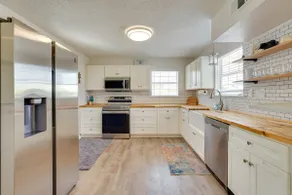 Walk to Beach: 3BR w/ Fire Pit & Plenty of Parking - Image 3