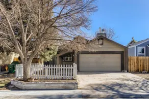 Beautiful Home for Big Groups, 2 Living Areas! - Image 4
